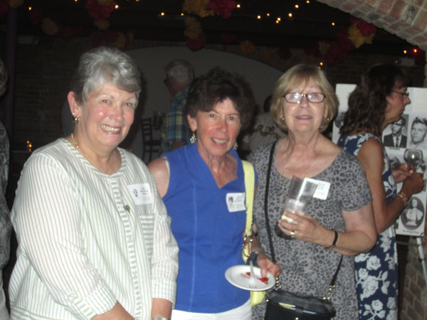 Photo of classmates in Bona Sera Restaurant